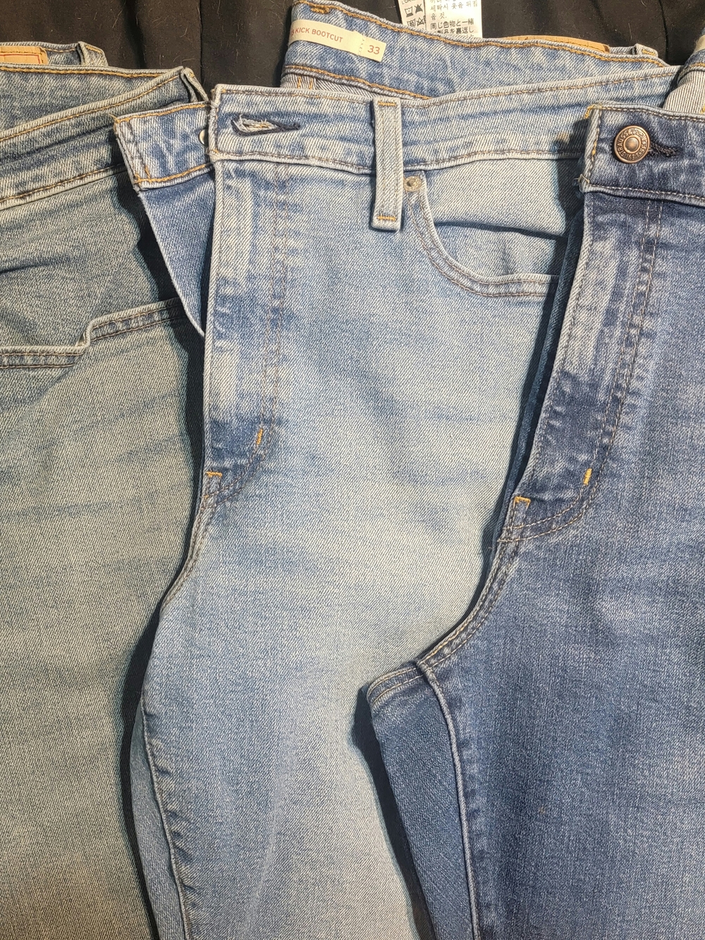 Levi's 725 High-Rise Kick Boot Women's Mixed Light & Medium Blue Ankle Jeans